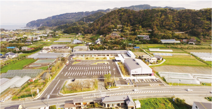 「道の駅 保田小学校」（千葉県安房郡鋸南町）